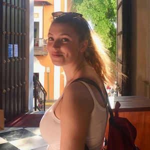 Meet your Posher, Ainsley